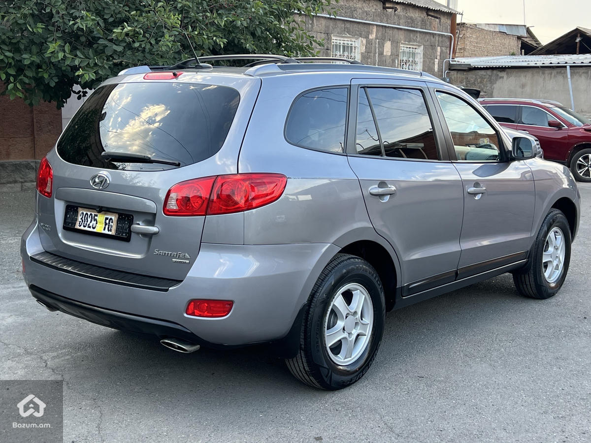 Hyundai SantaFe - image 4