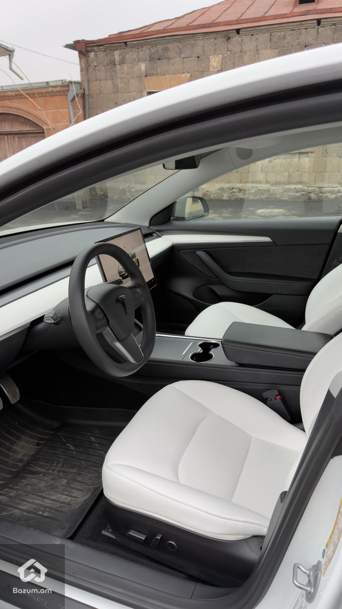 Tesla Model 3 2022 - image 8