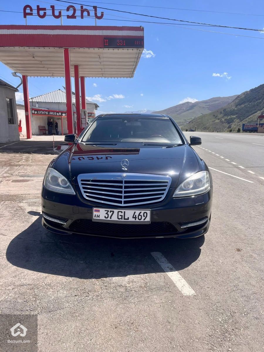 Mercedes-Benz - image 8