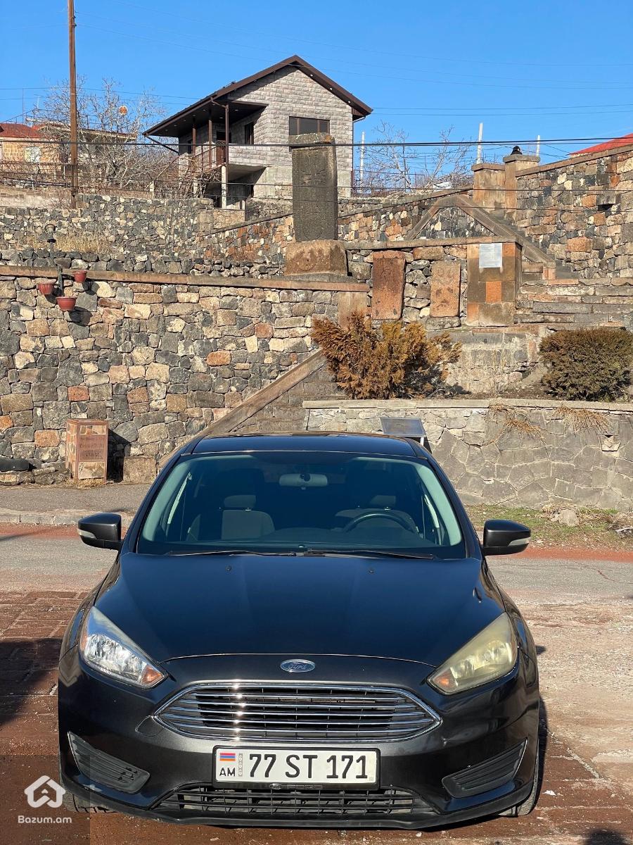 Ford Focus 2018 SE 2.0 - image 1