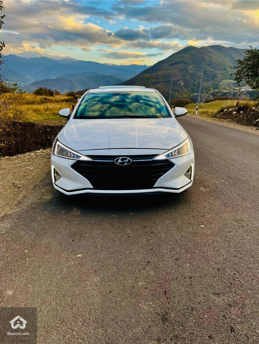 Hyundai Elantra Value Edition 2.0 - image 3