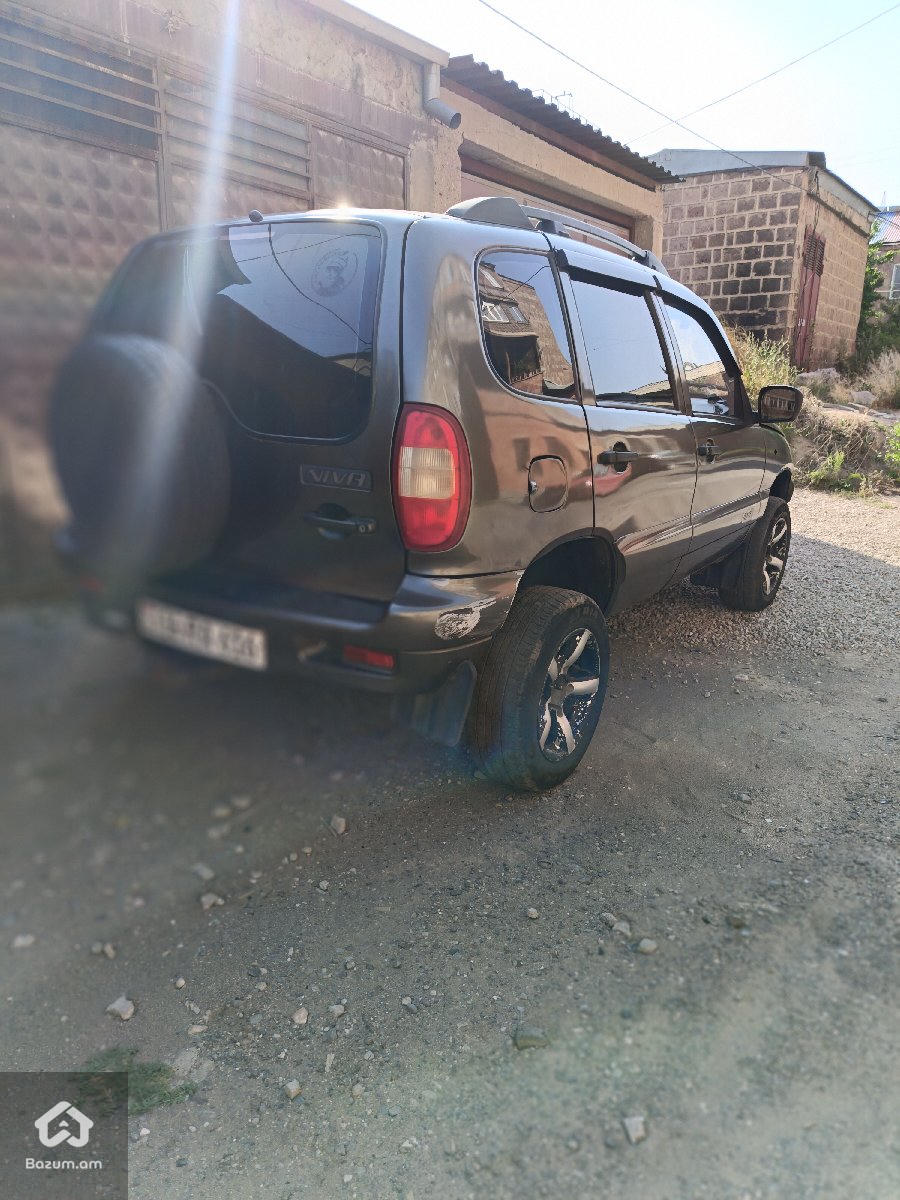 Lada Niva - image 4