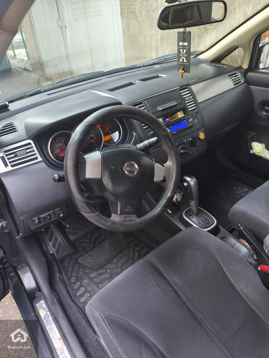 Nissan Versa 2006 - image 2