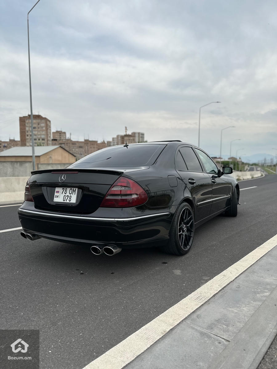 Mercedes - image 3