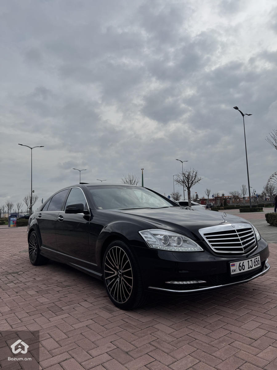 Mercedes Benz S550 - image 13