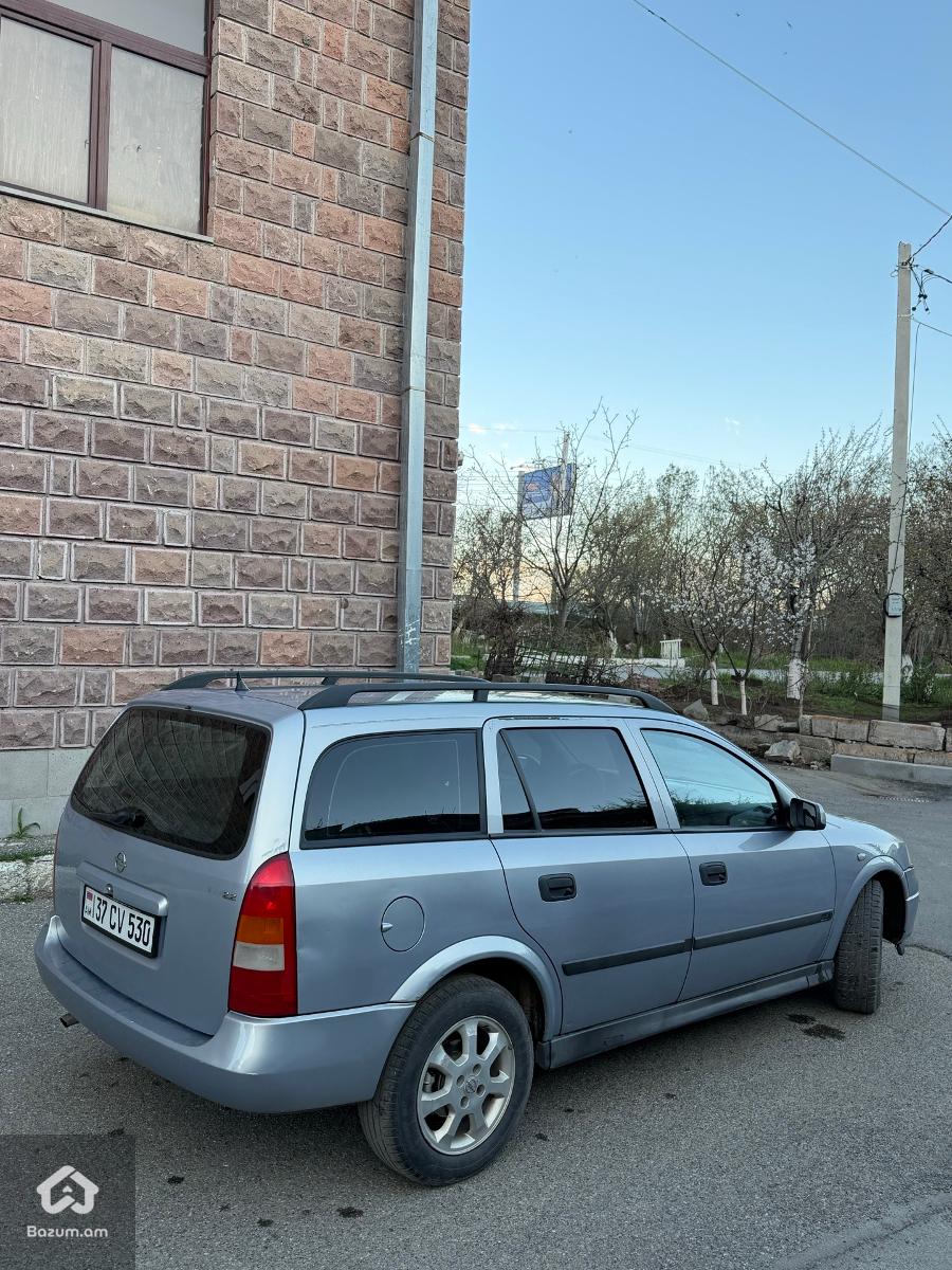 Opel Astra - image 2