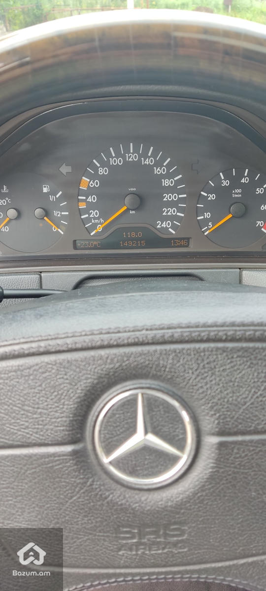 Mercedes-Benz E-Class W210 - image 41