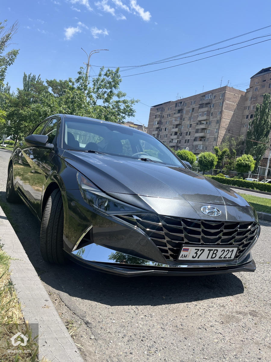 Hyundai Elantra 2022 SEL - image 11