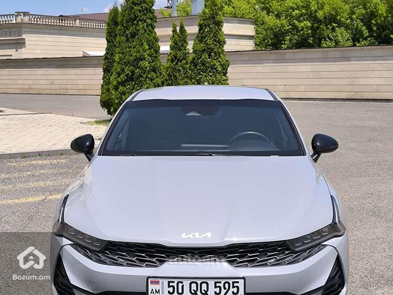 Kia K5 - image 3