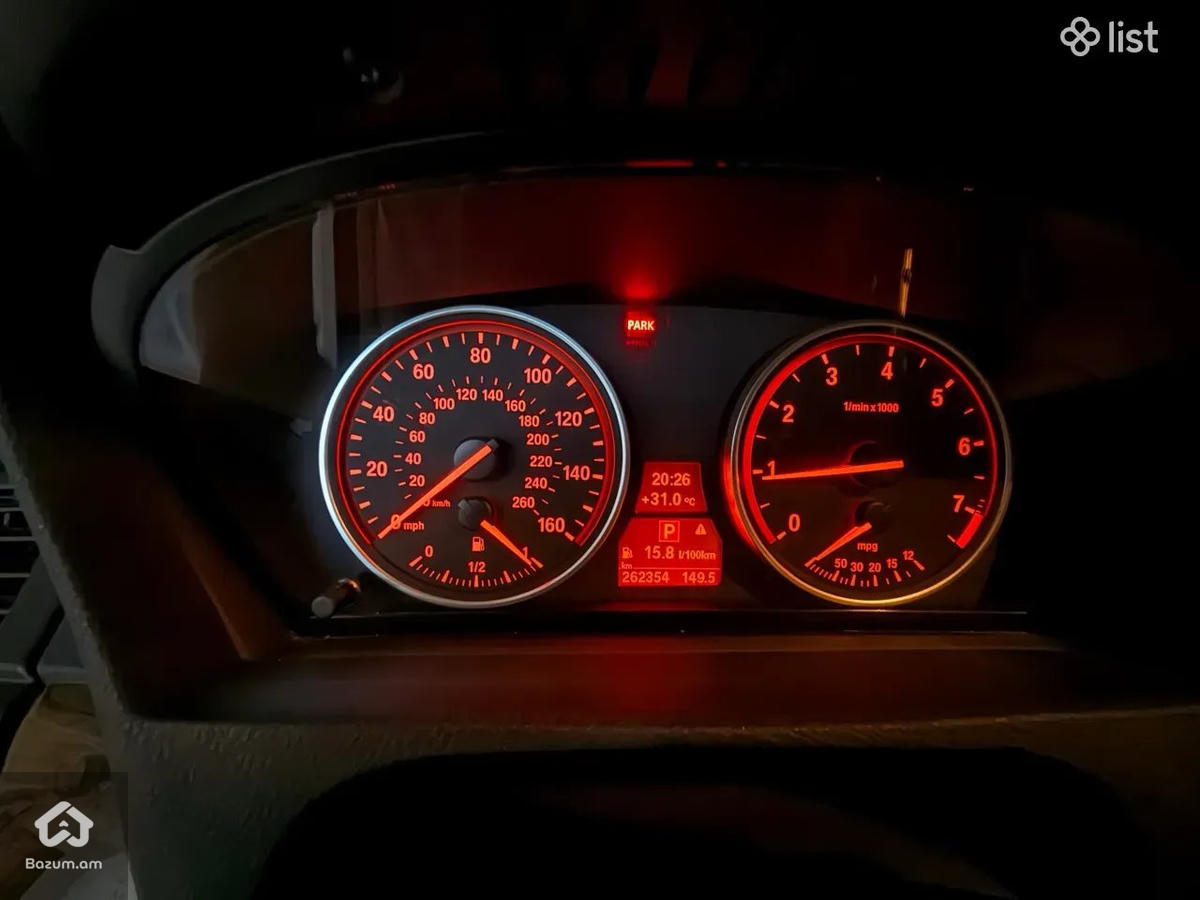 BMW X5 2010 - image 6