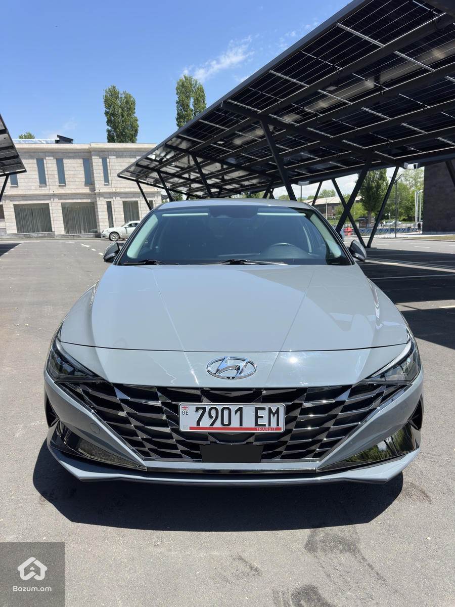 Elantra - image 5