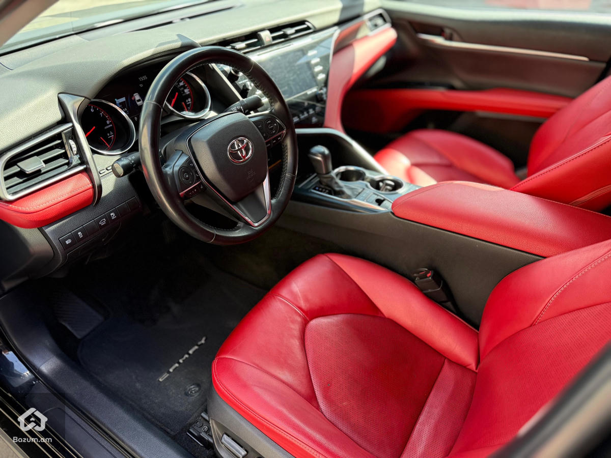 Toyota - image 8