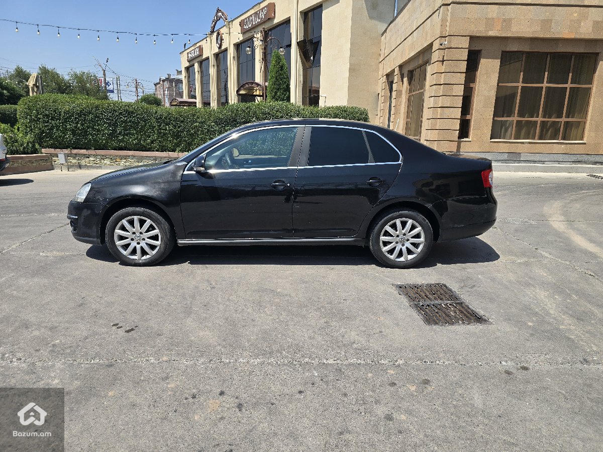 Volkswagen Jetta - image 4