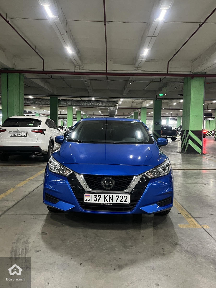 Nissan Versa - image 3