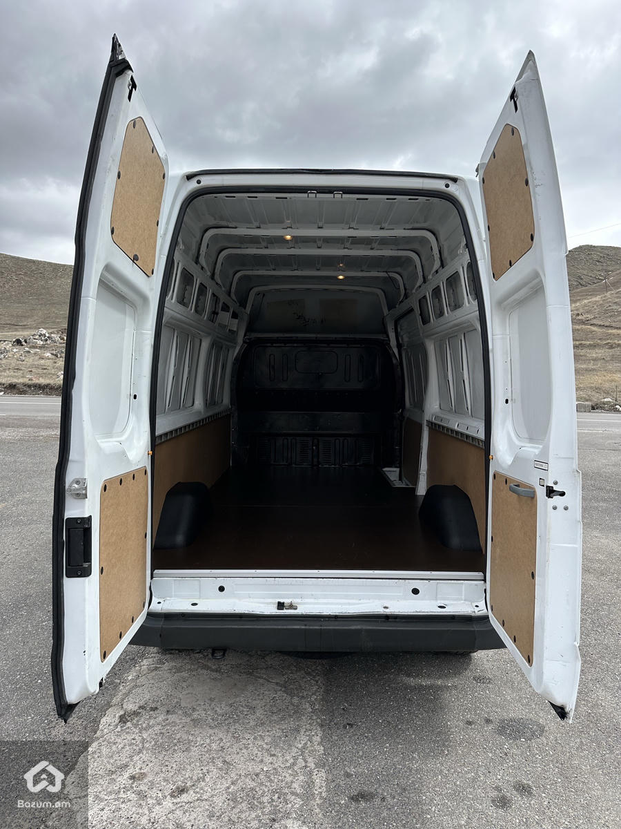 FORD TRANSIT 2.4 TREND - image 9