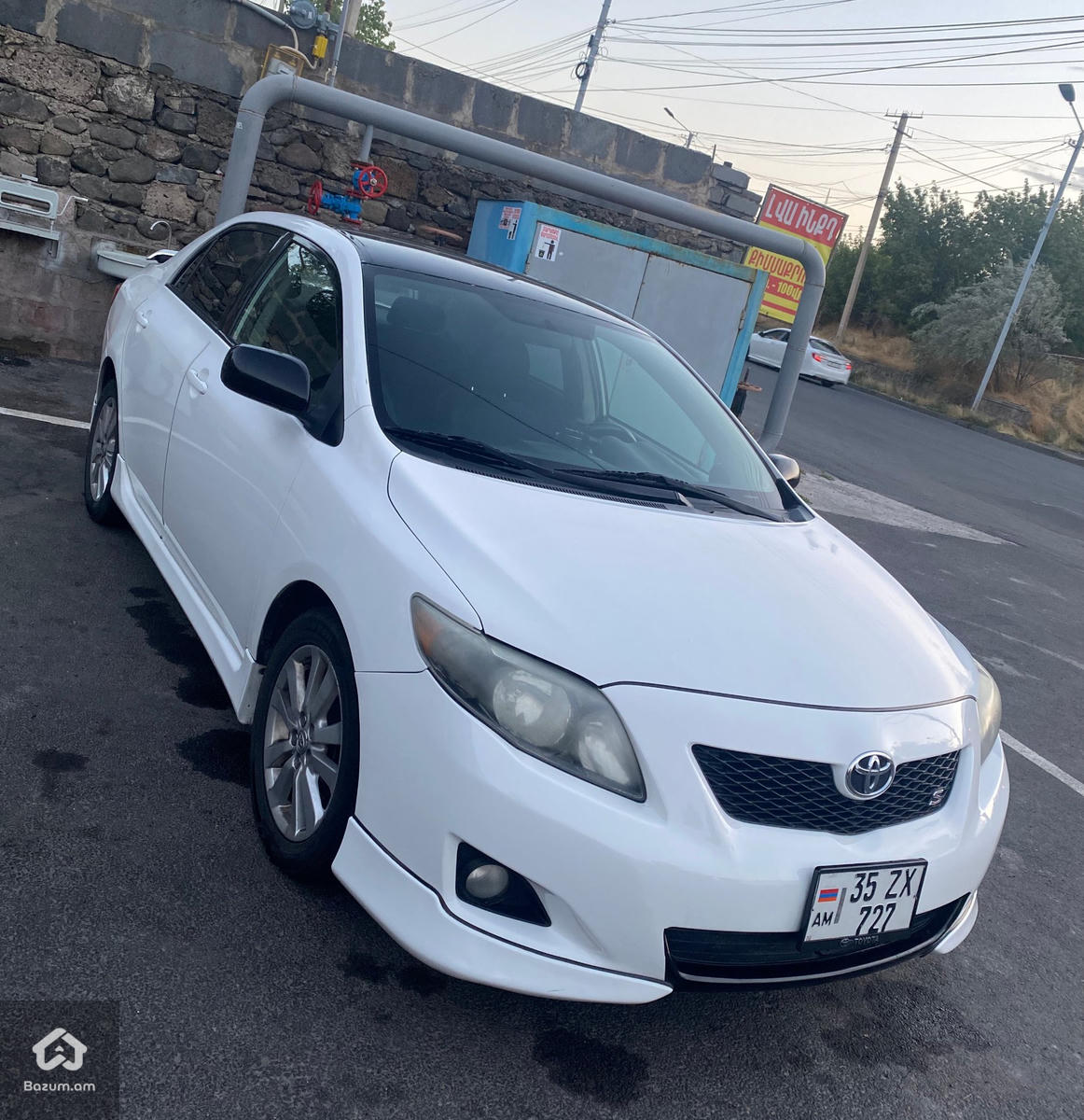 Toyota Corolla S - image 3