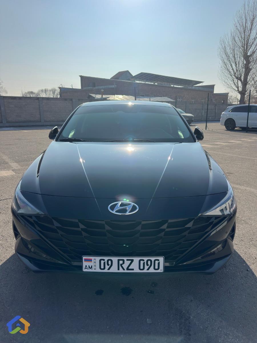 Hyundai Elantra CN7 - image 2