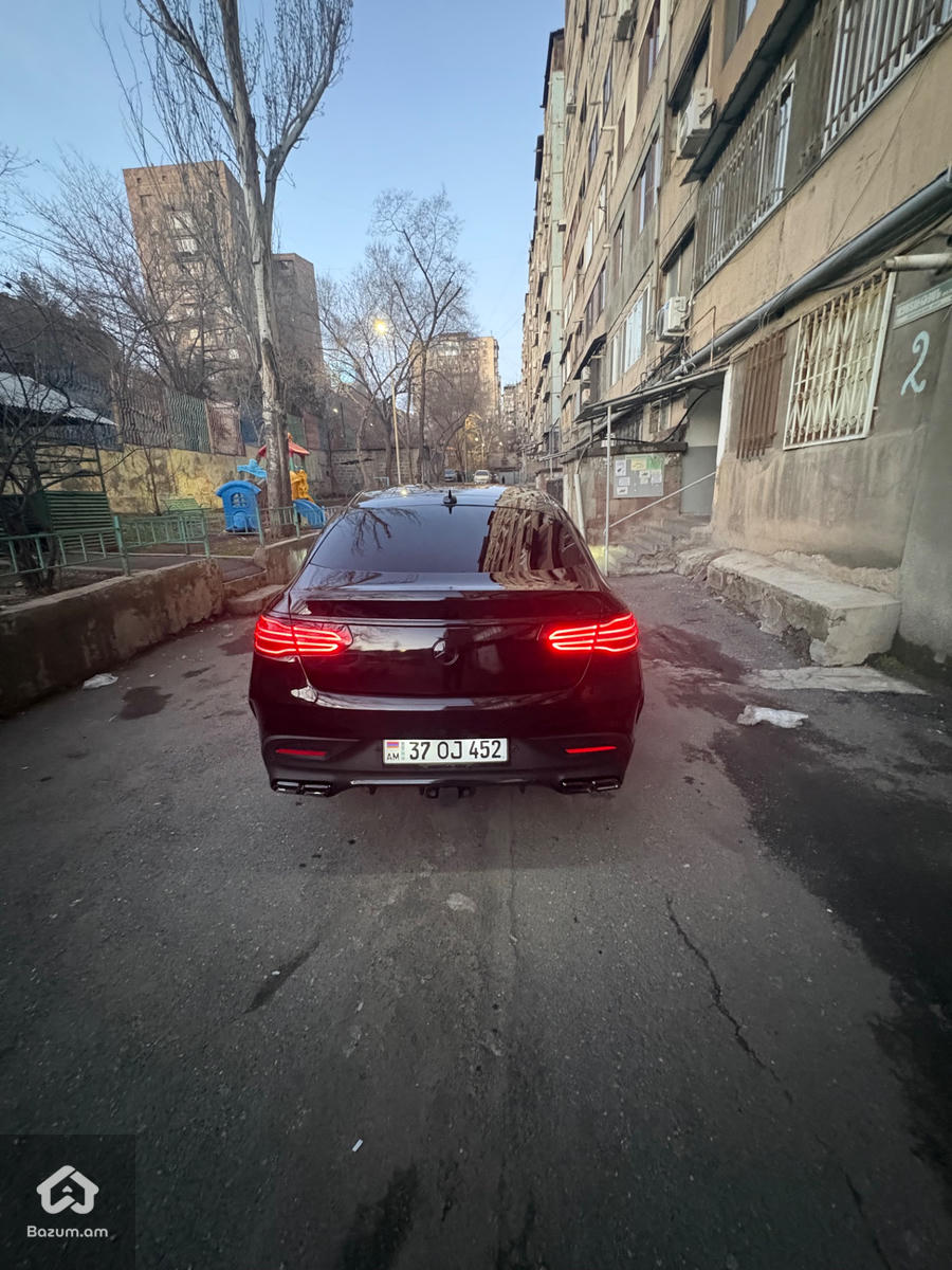 Mercedes-Benz GLE 43 AMG 2019 - image 3
