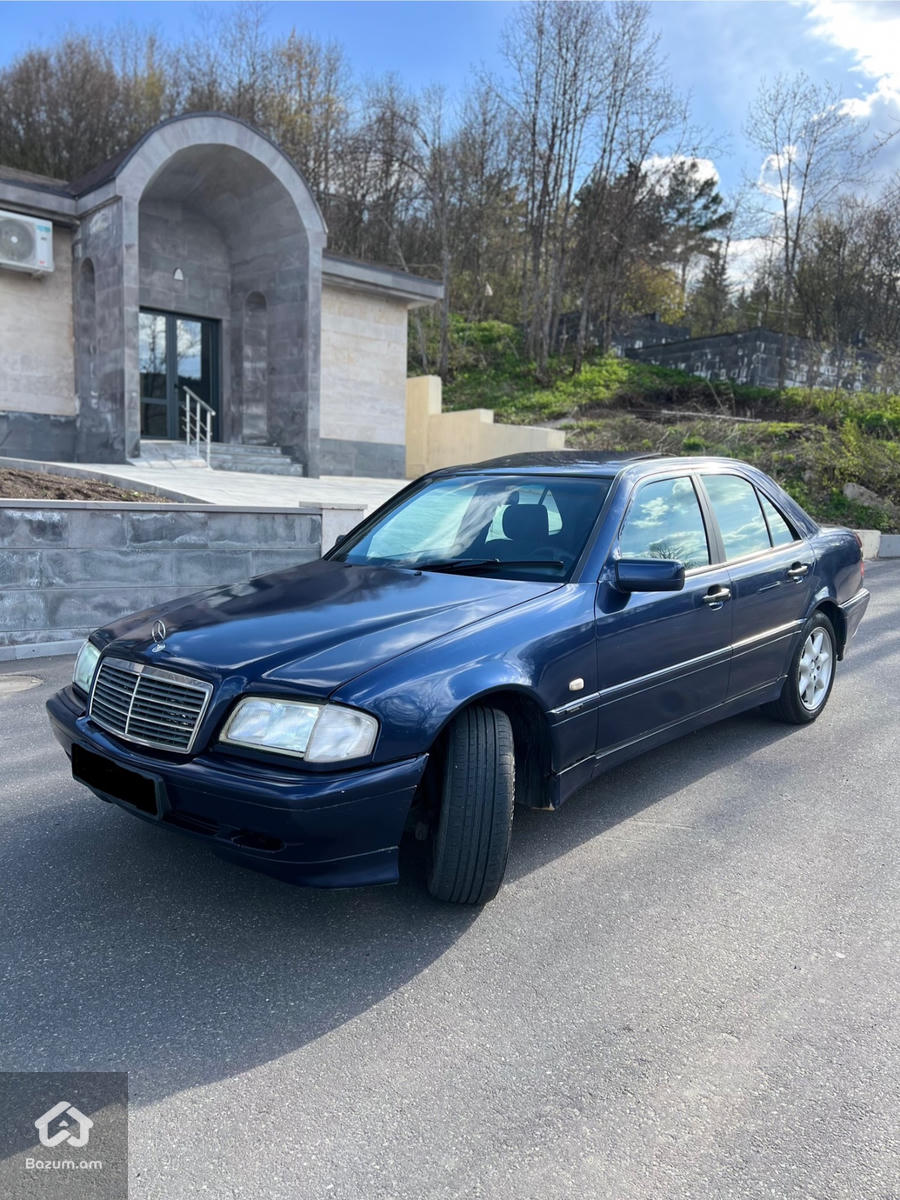 Mersedes benz - image 12