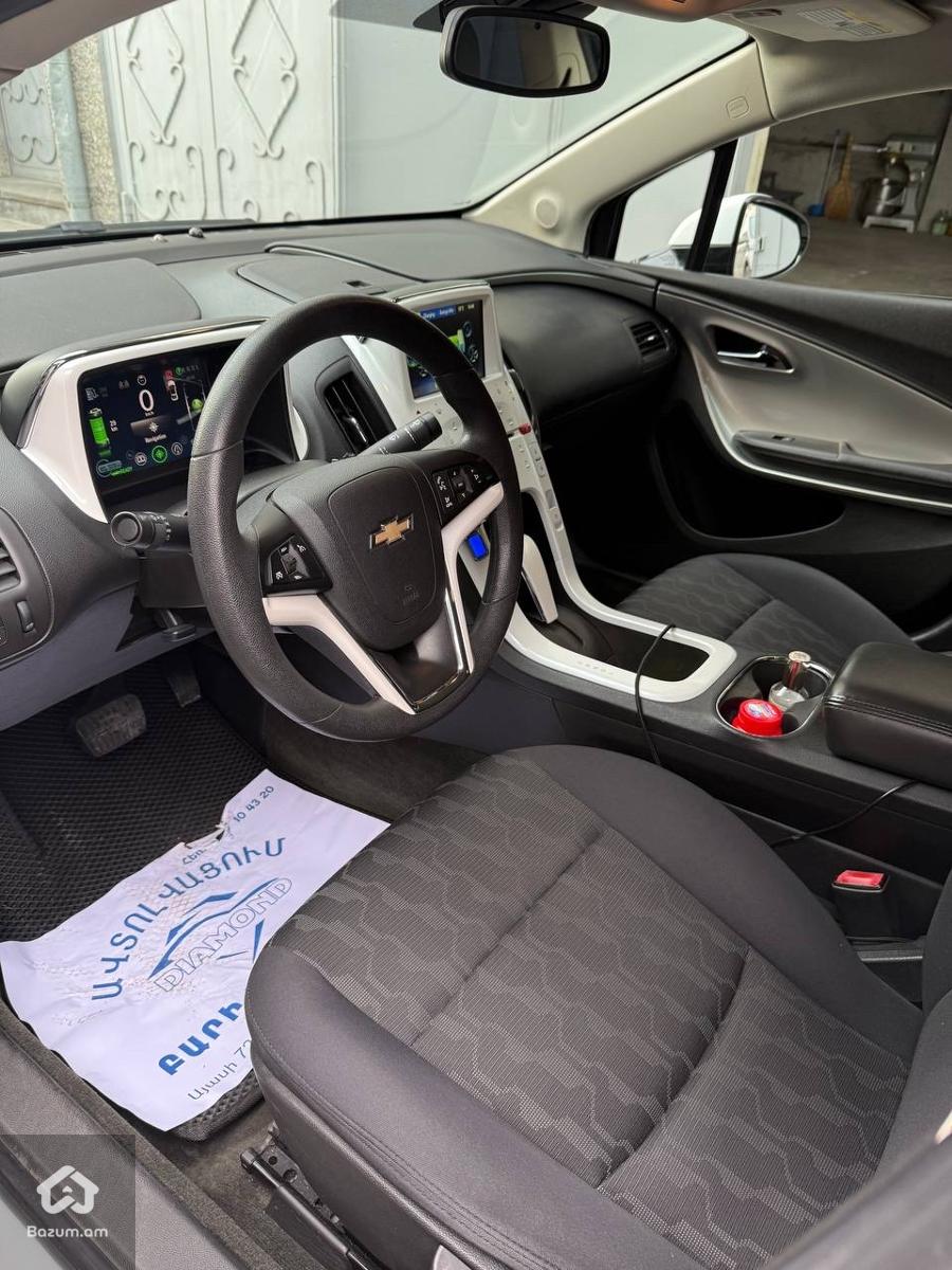 Chevrolet Volt 1 - image 4