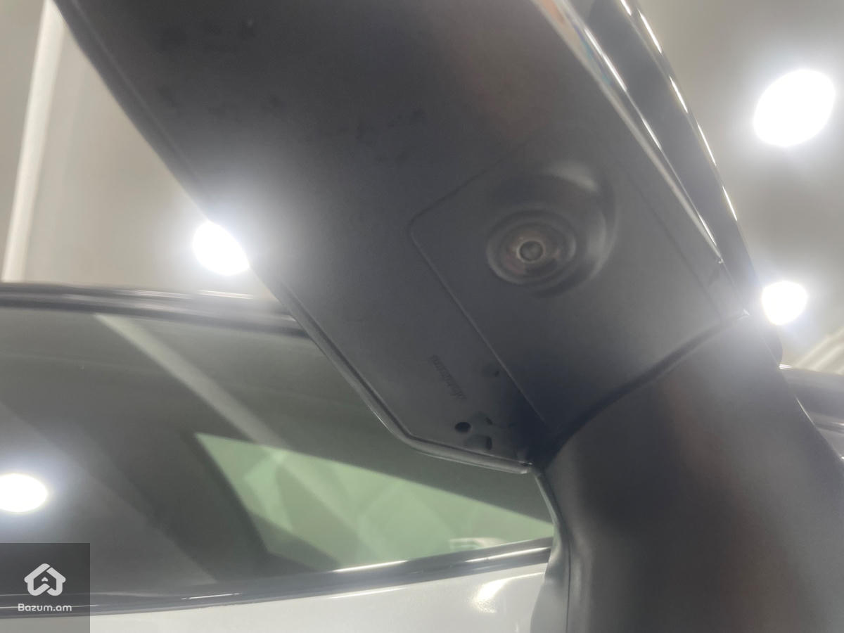 TOYOTA CAMRY - image 8