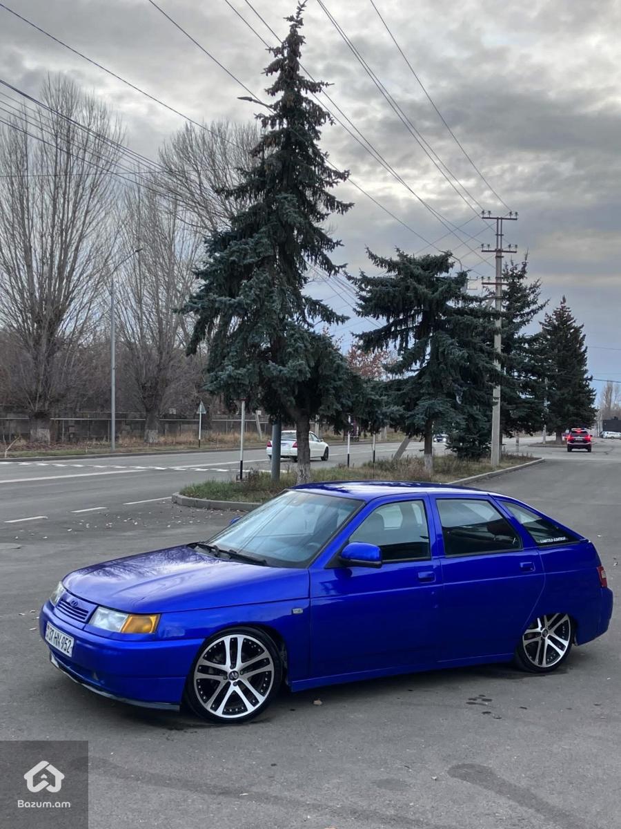 Vaz (Lada) 2112 - image 1