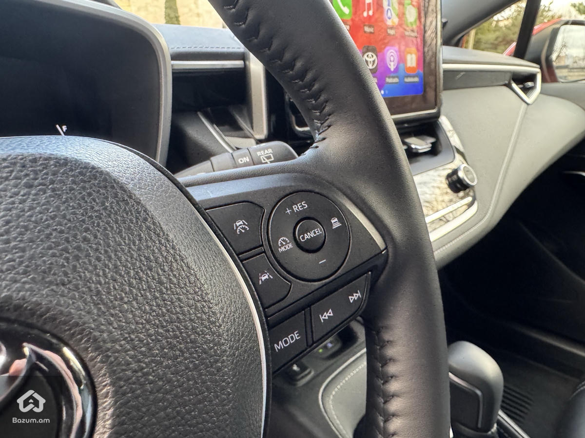 toyota Corolla Hatchback  - image 13