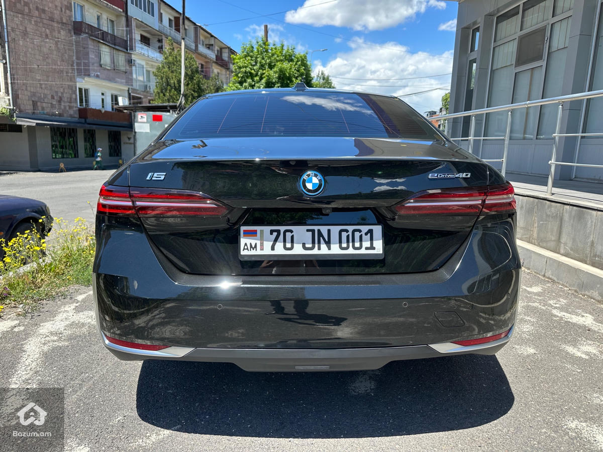 Bmw I5 Edrive40 - image 5