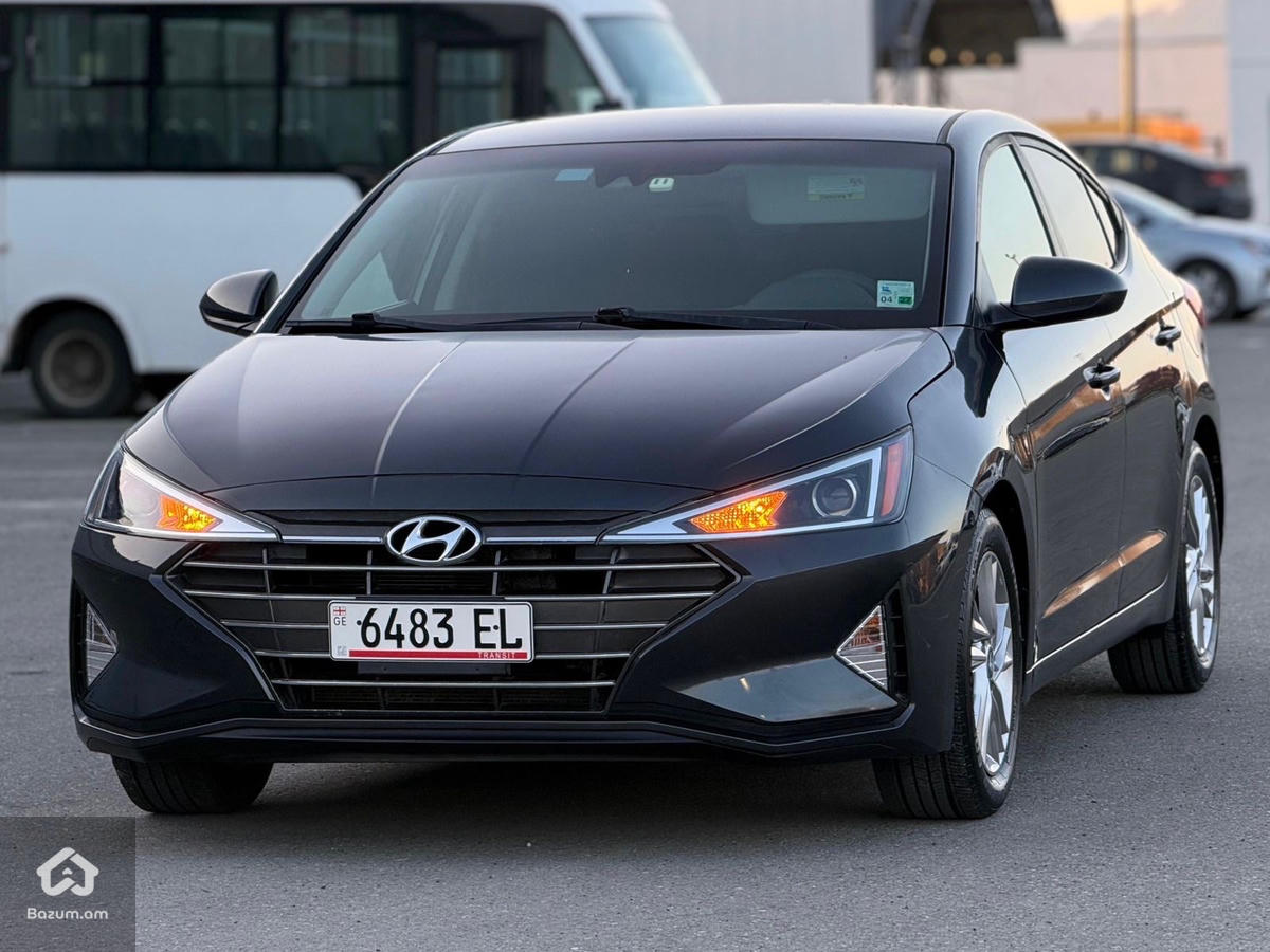 Hyundai Elantra - image 7