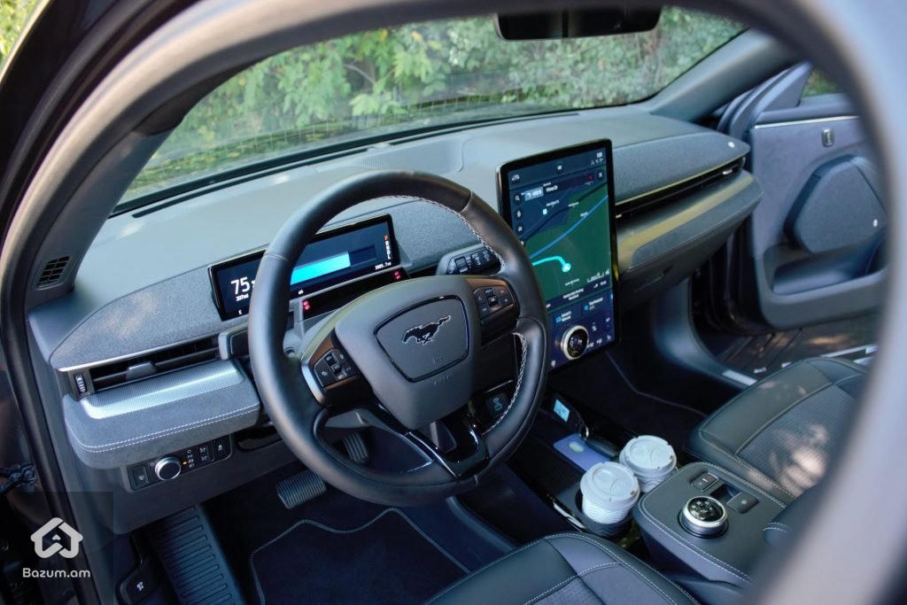 Ford Mustang Mach-E Premium 4x4 Գրեթե նոր մեքենա - image 9