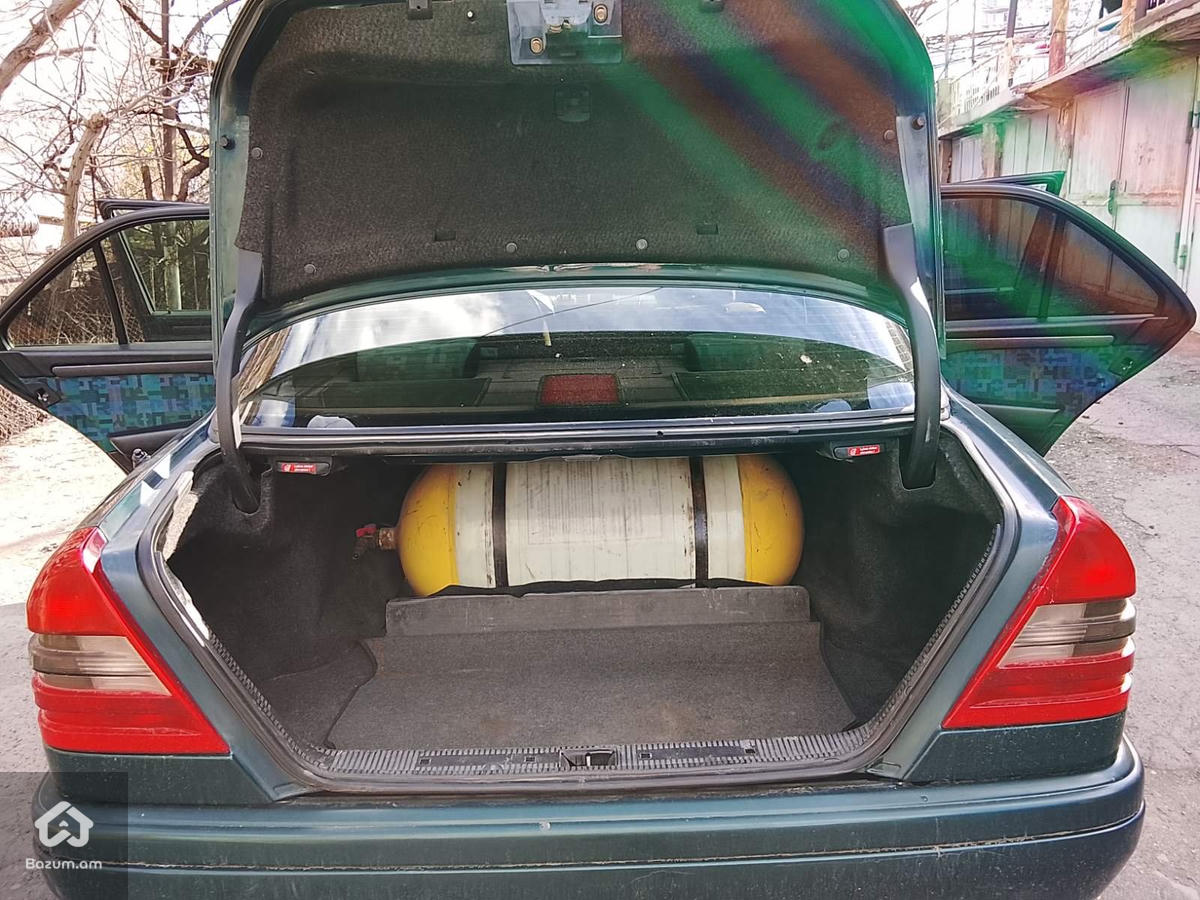  Mercedes benz c class - image 16