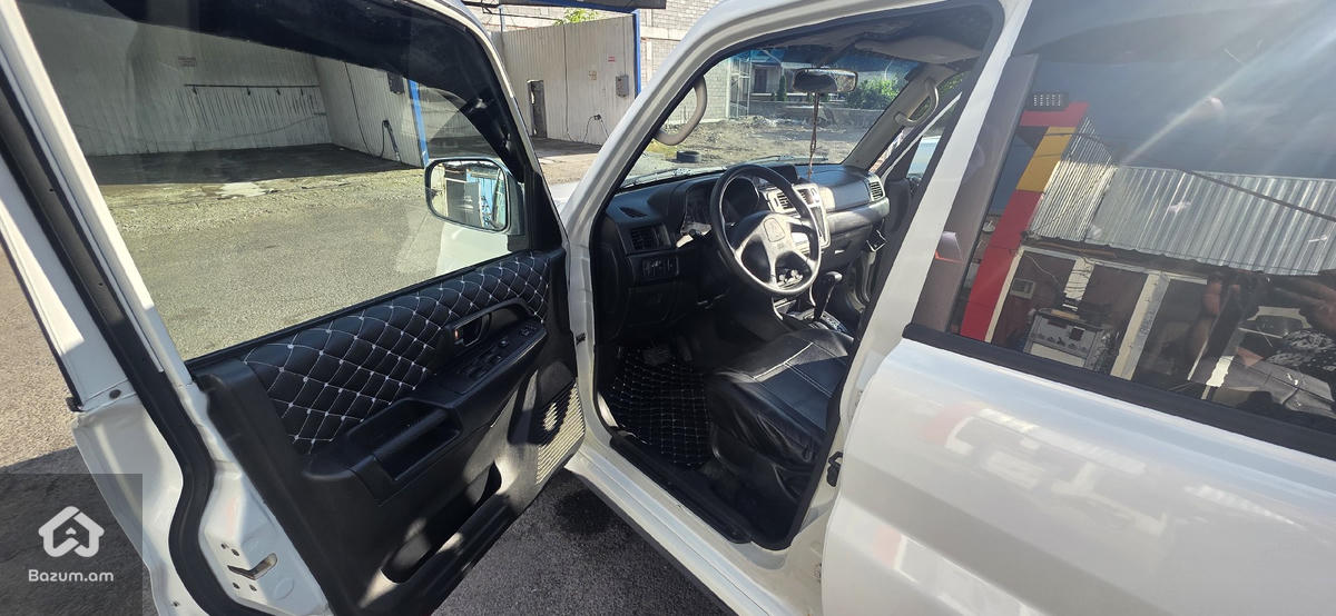 Mitsubishi - image 8
