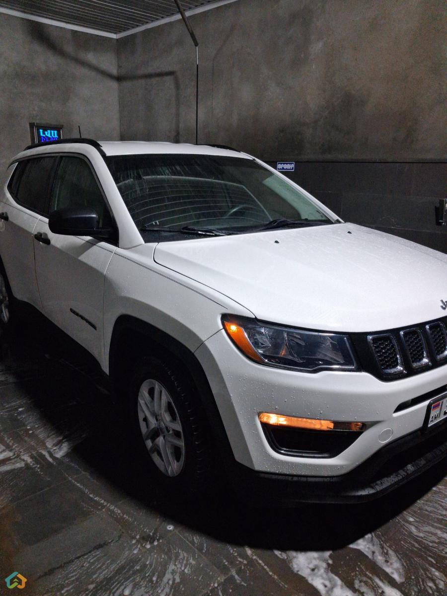 Jeep Compass  - image 7
