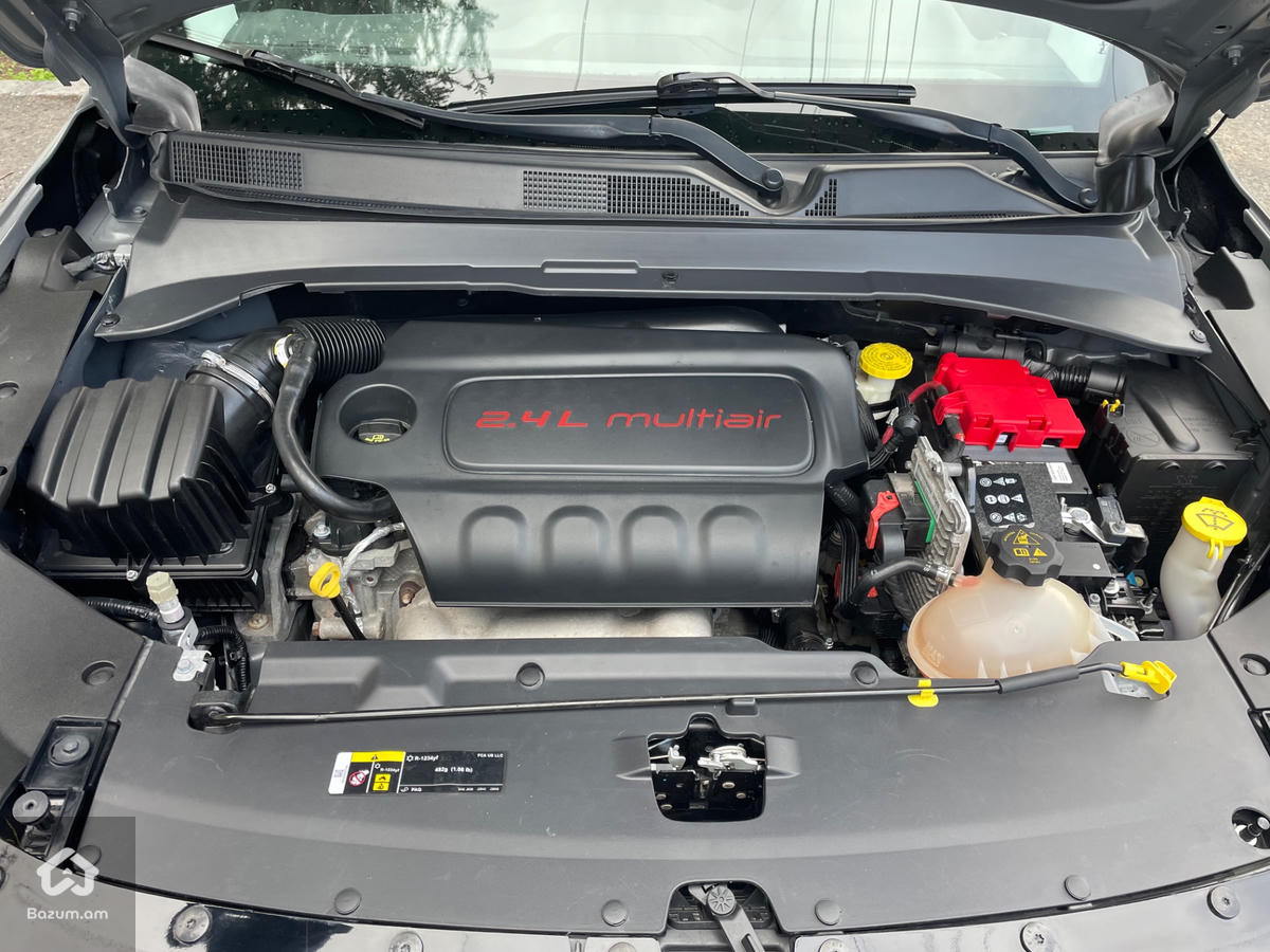 Jeep Compass Limited - image 9