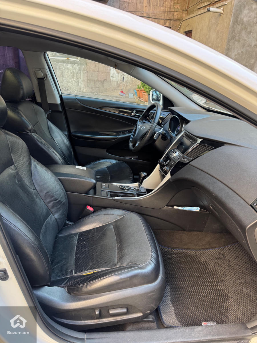 Hyundai Sonata - image 5