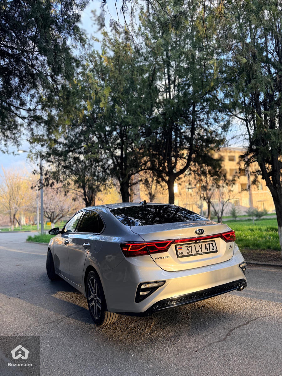 kia forte - image 10