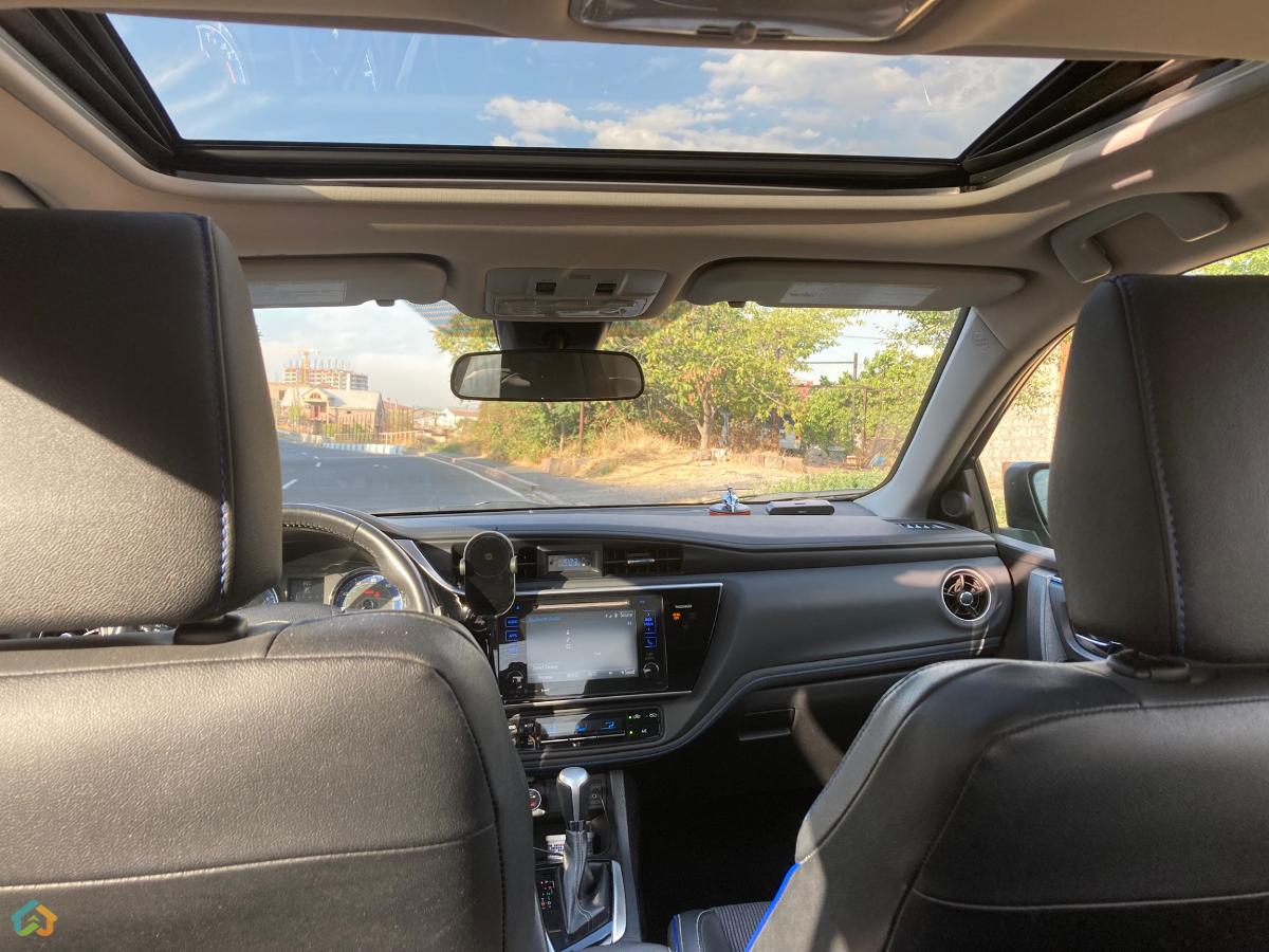 Toyota Corolla - image 11