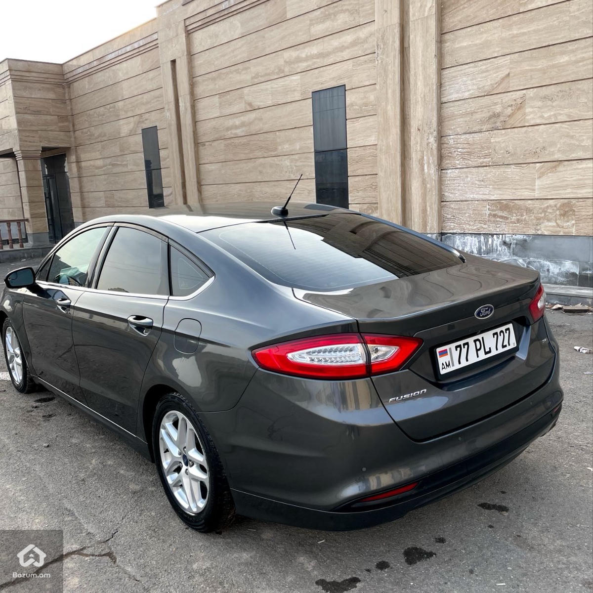 Ford Fusion - image 4