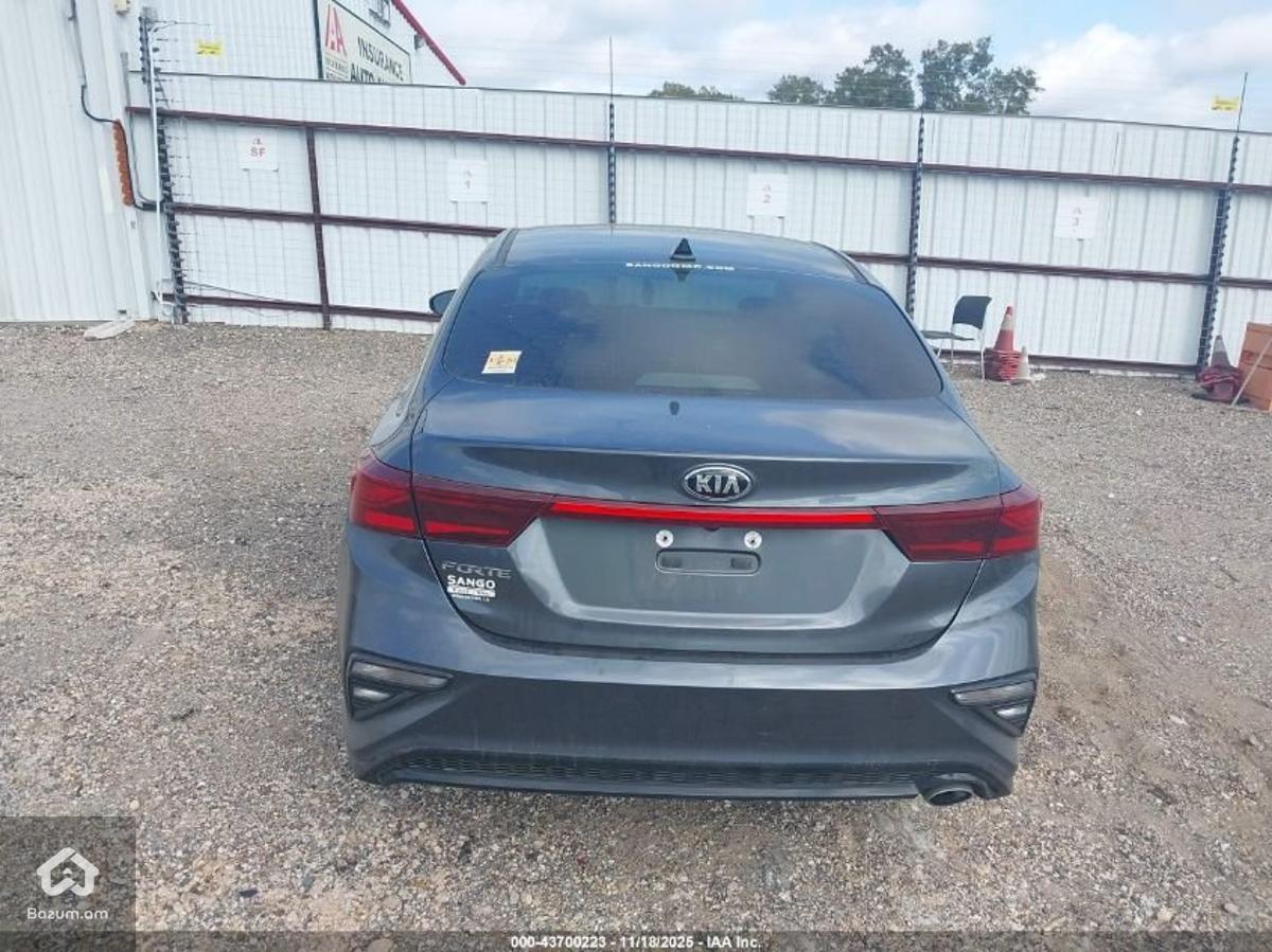 Kia Forte LXS 2021 - image 2
