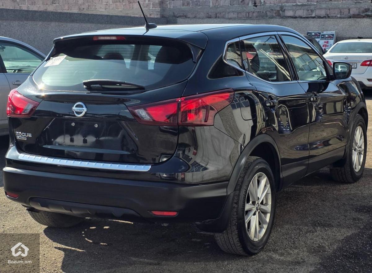 Nissan Rogue Sport - image 6