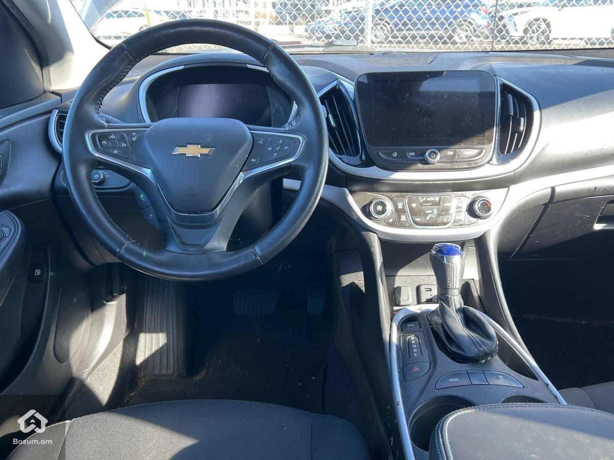 Chevrolet Volt 2 - image 8