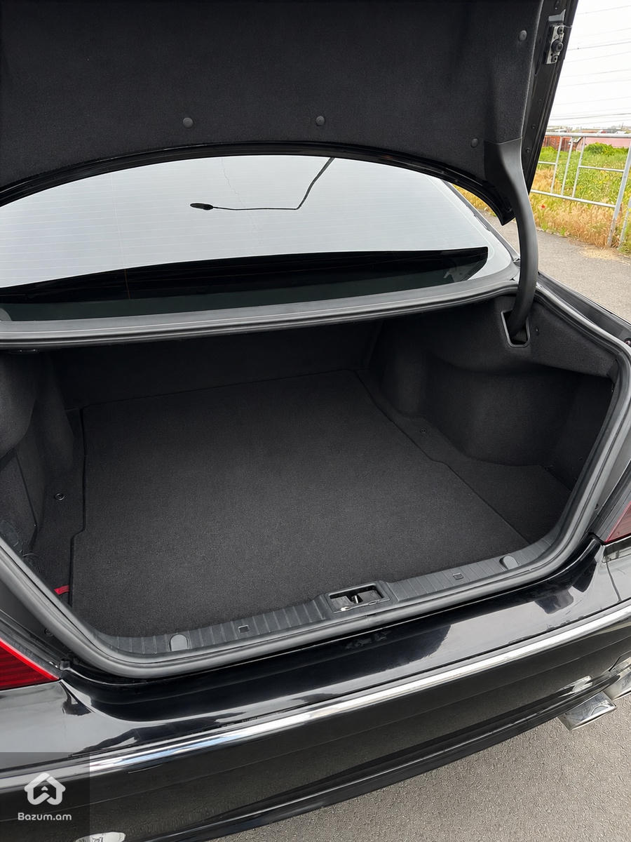 Mercedes - image 7
