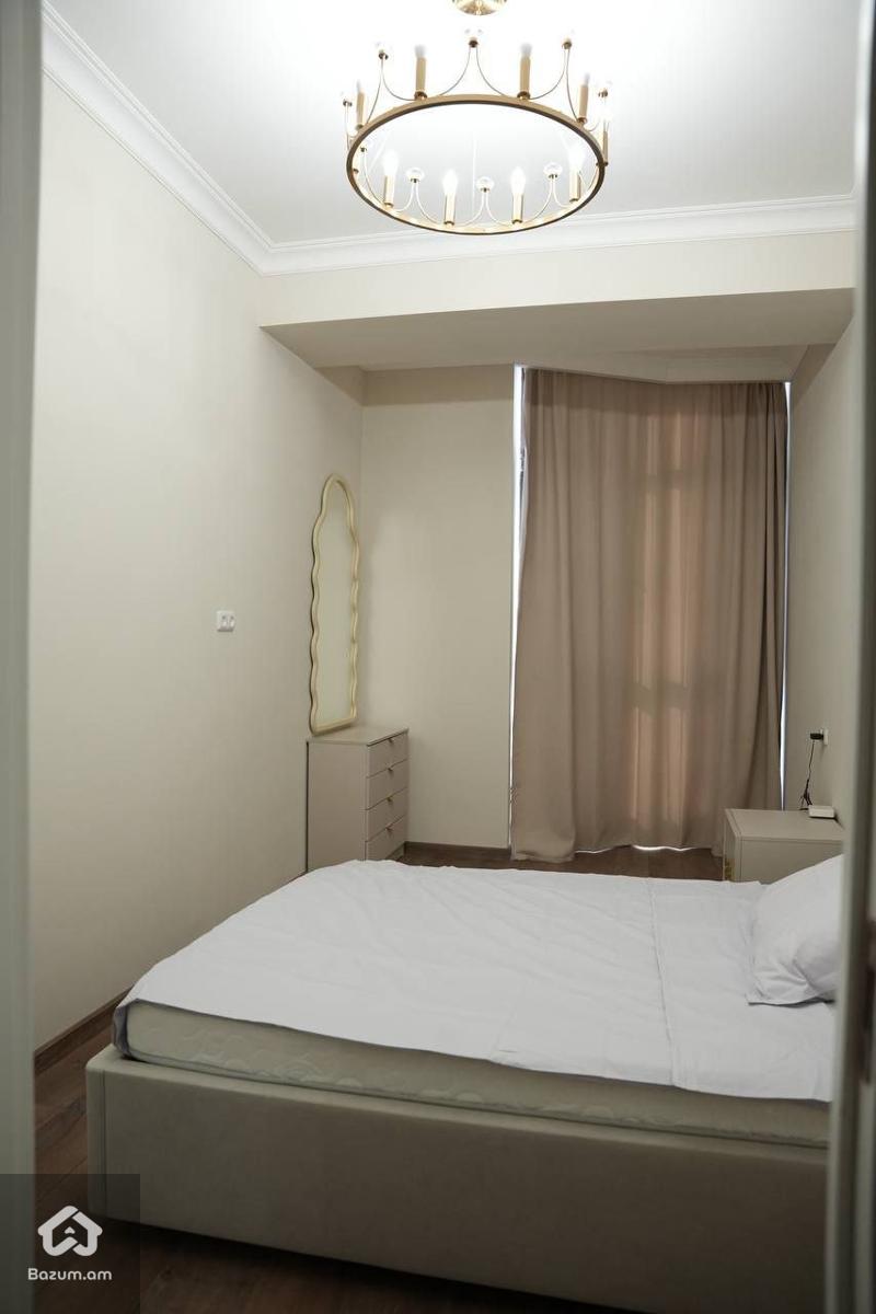 Վարձով 3 սենյականոց բնակարան Նաիրի Զարյան փողոցում - image 13