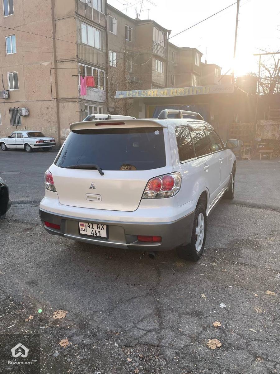 Mitsubishi  - image 8