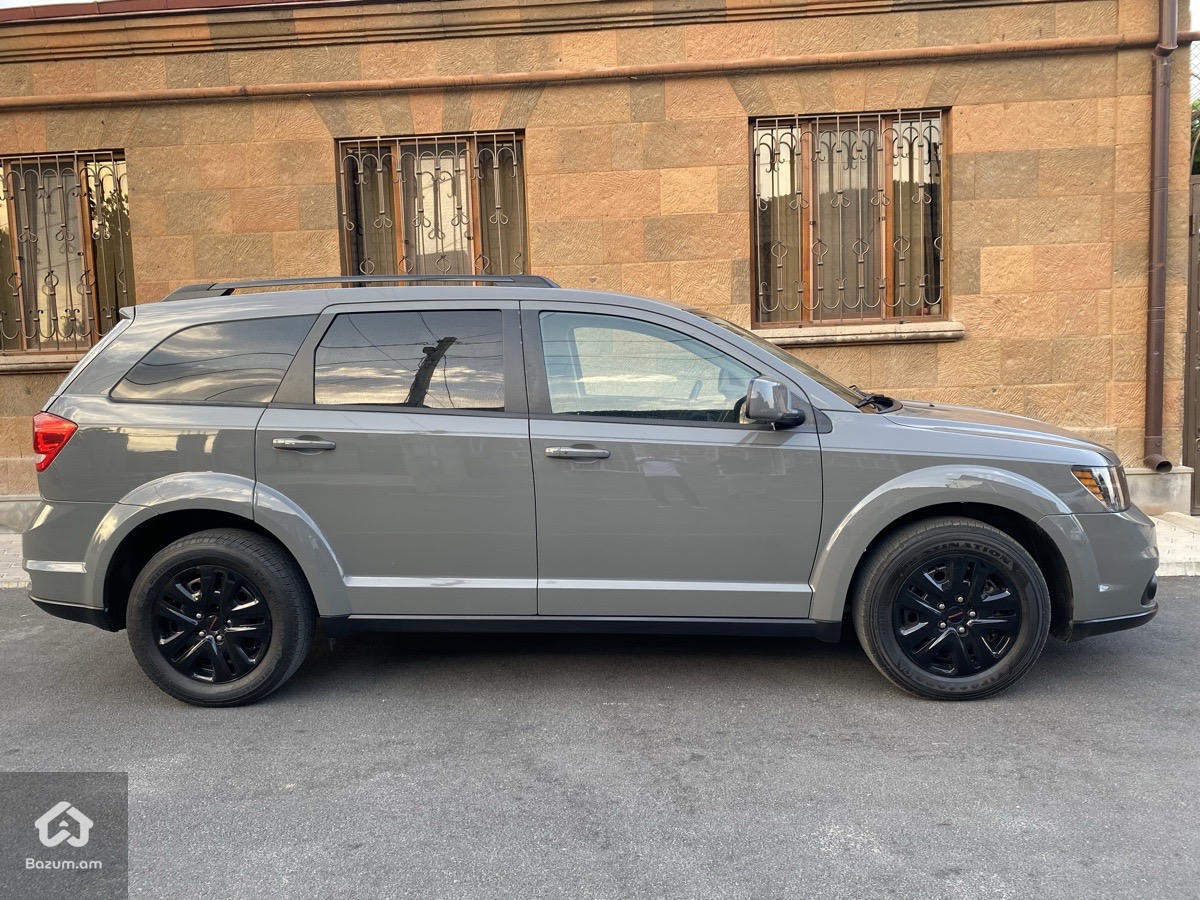 Dodge Journey - image 4