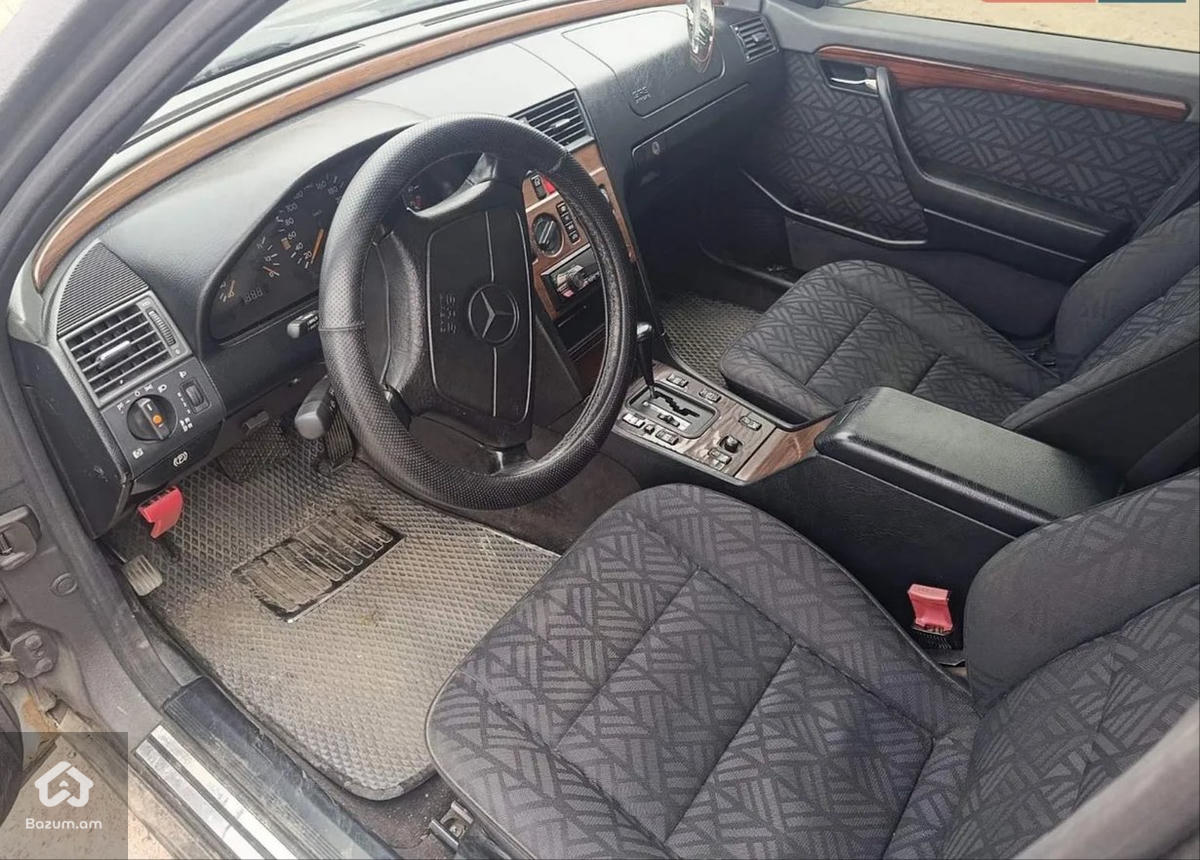 mercedes benz w202 c200 - image 2