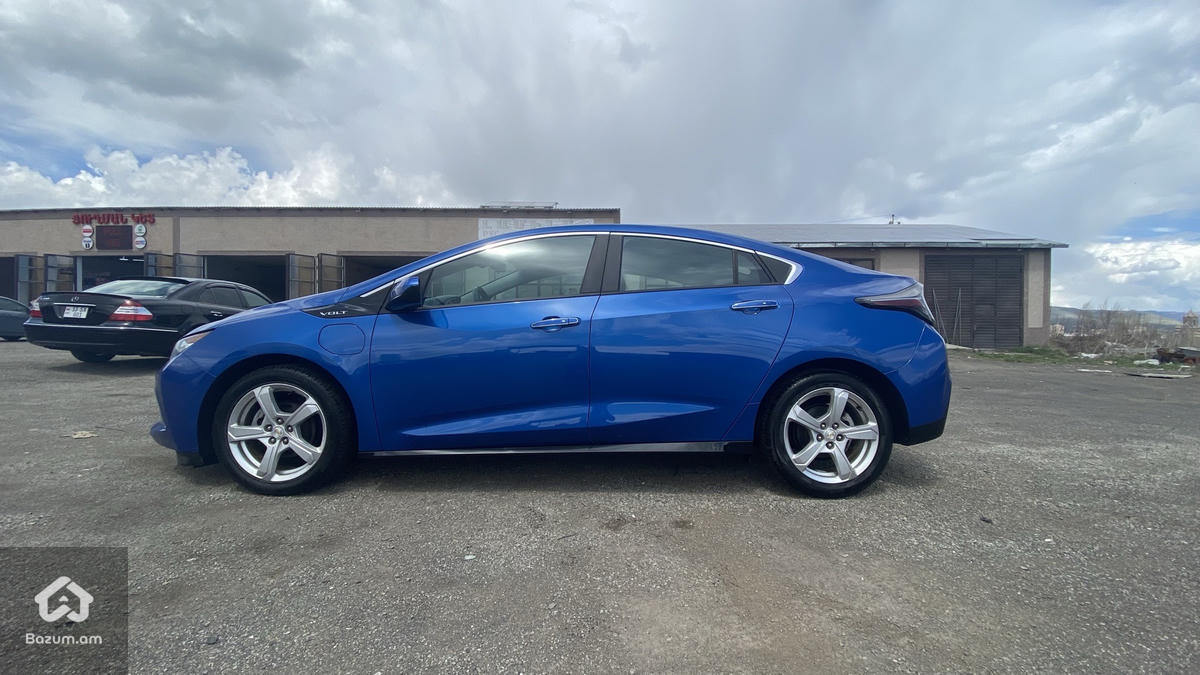 Chevrolet Volt 2 - image 7