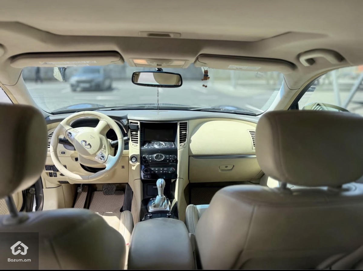Infiniti FX37 - image 9
