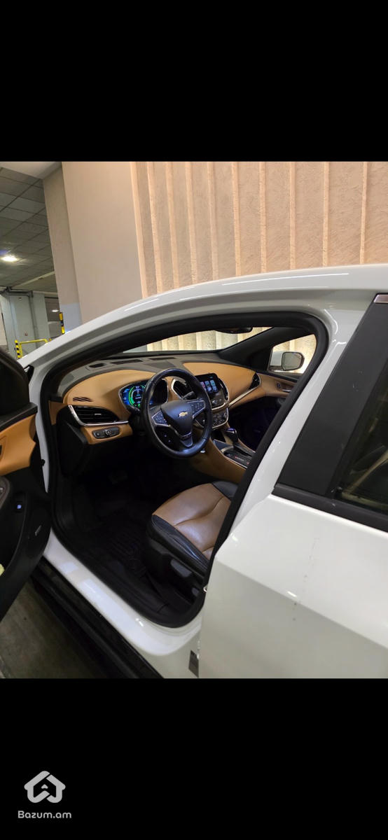 Chevrolet Volt 2 Premier+ - image 3