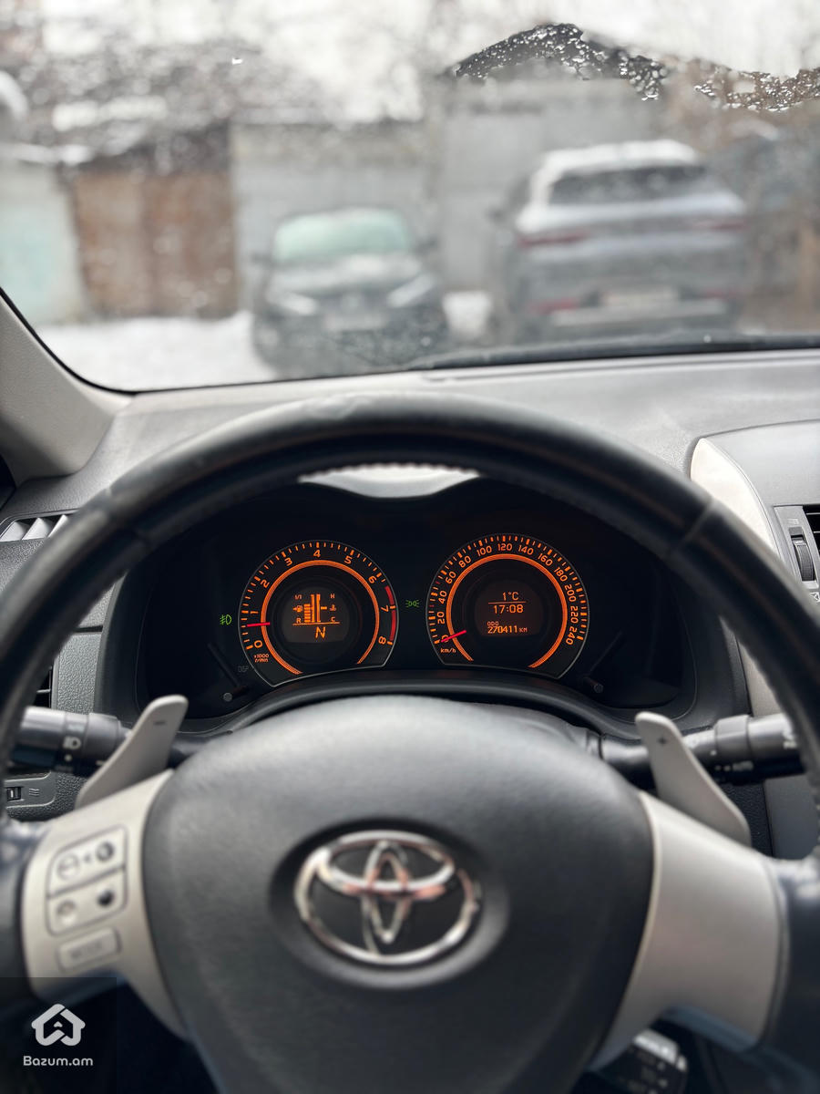 Toyota Corolla Robot - image 8